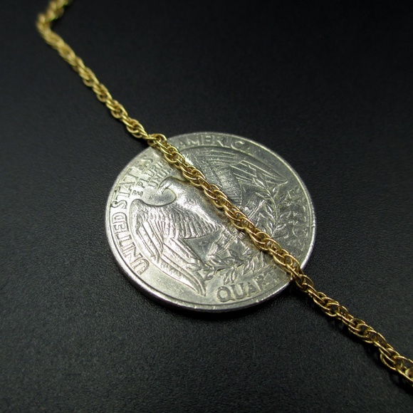 Gold Tone Avon M #1 Star Stylish Pendant Necklace - Picture 5 of 8